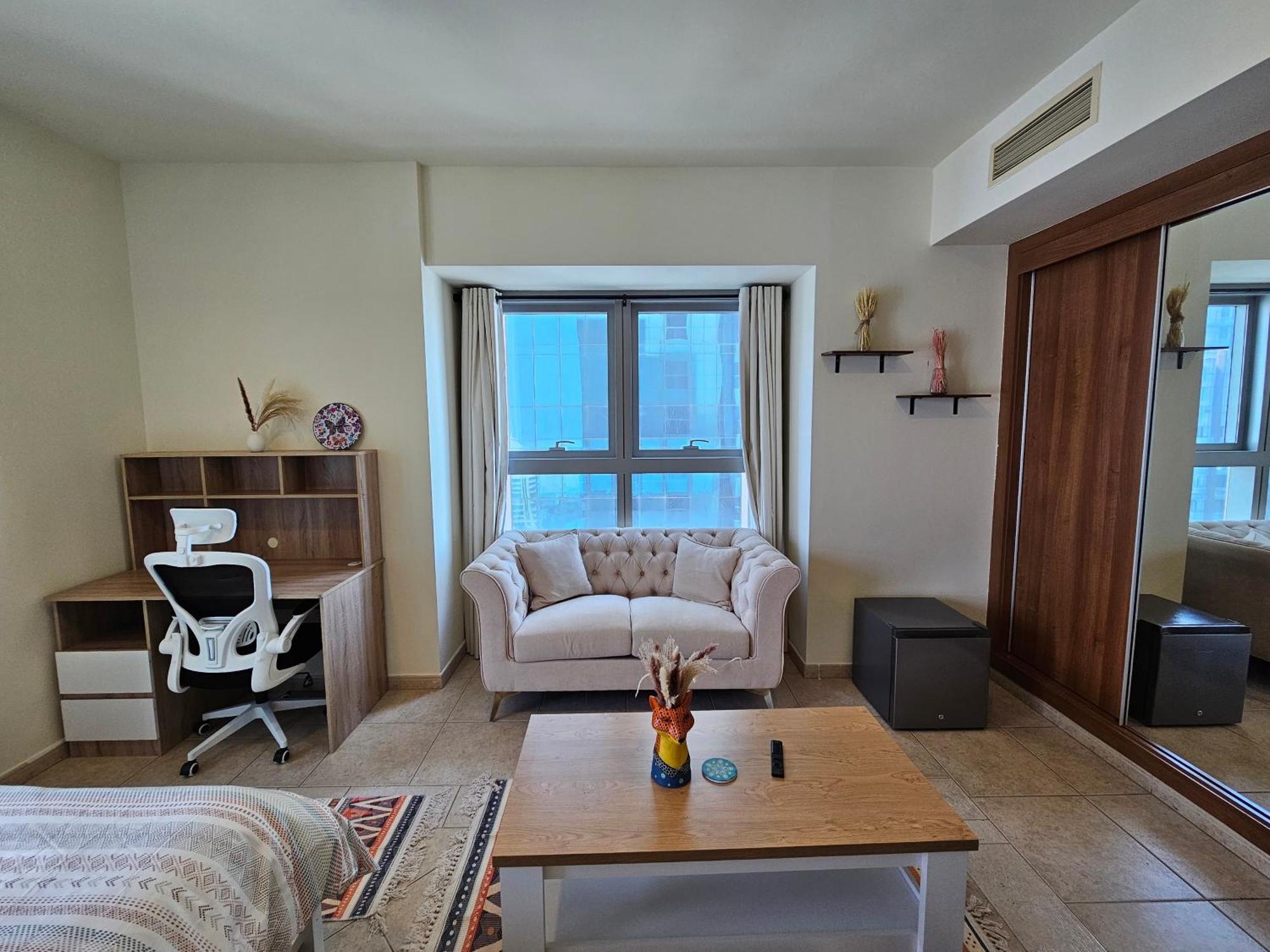 Super Host At Highest Residential Tower In The World, Private Rooms In A Shared Apartment Dubai Oda fotoğraf